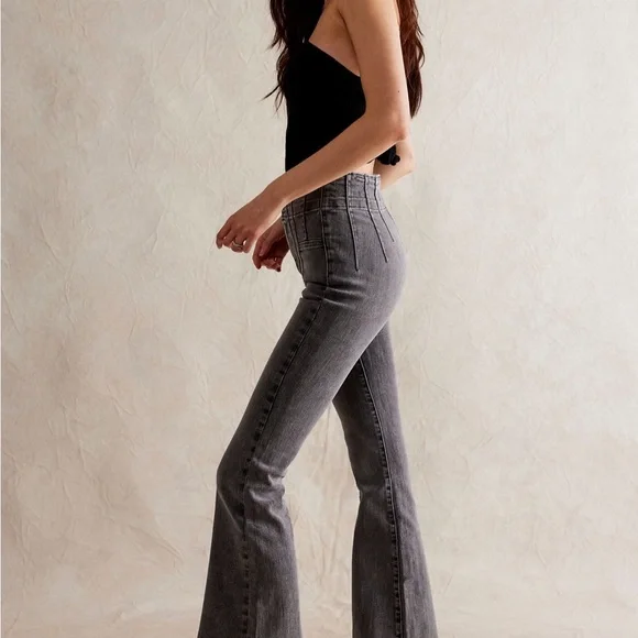 We The Free Jayde Flare Jeans Ridge Grey size 31 - Picture 3 of 9